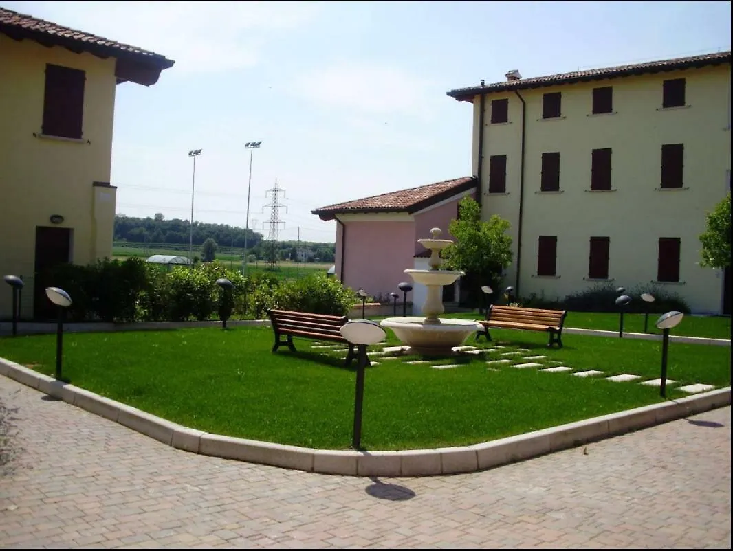 Designcontrodesign Villa Desenzano del Garda 0*,  Italy