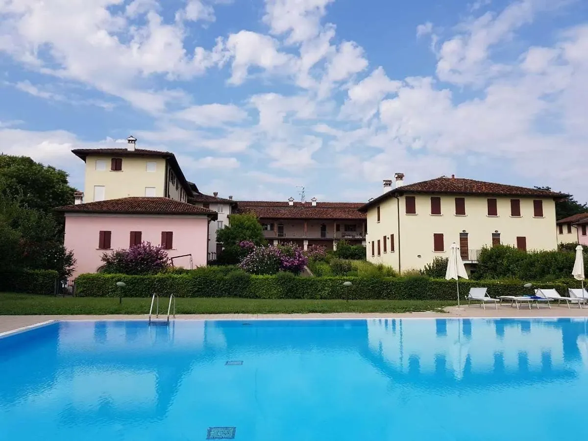 Holiday home Designcontrodesign Villa Desenzano del Garda
